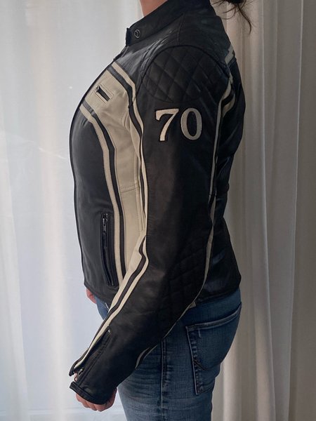 galleryimage 2 zoomed in