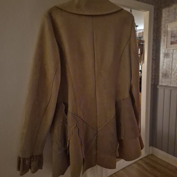 galleryimage 2 zoomed in