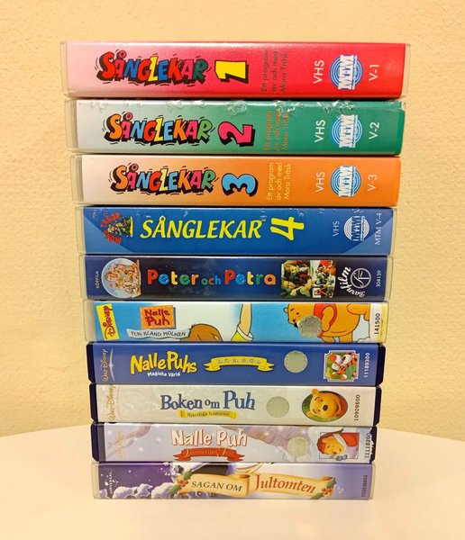 10 barnfilmer VHS Nalle Puh, Mora Träsk, Pete.. Köp på Tradera (571680450)