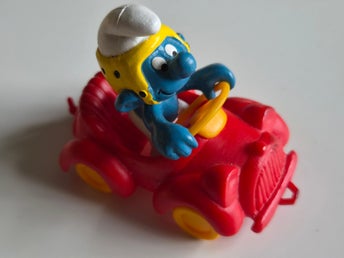 Smurf i röd bil, 40210. Peyo, Schleich W.Germany från 1979