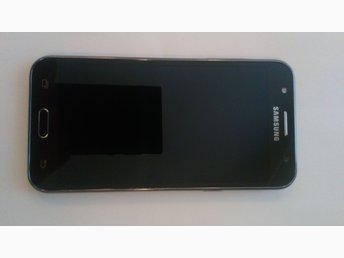 Samsung J5, med laddare. Samsung J5, med laddare.