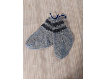 Handstickade babysockor / Strl 16-18