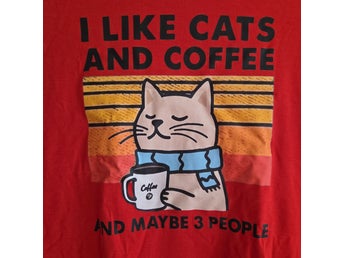 Mjuk röd t-shirt stl M I love cats coffee and maybe 3