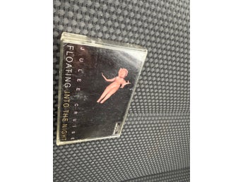 Julee Cruise - Floating Into The Night (Kassettband)