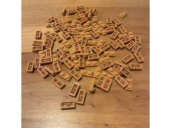LEGO 1x2 plattor i tan, 111st