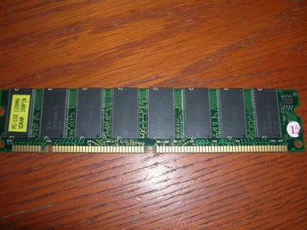 Minne V+ SDRAM 128MB PC133