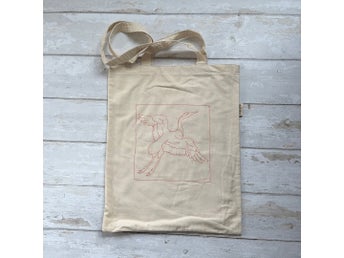 Handgjord tygkasse / Tote bag med broderi