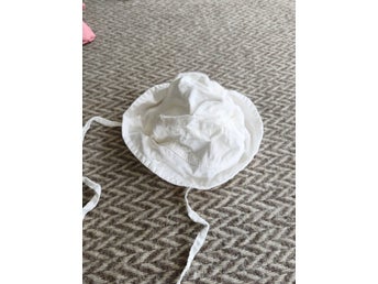 H&M vit solhatt, storlek 50/56