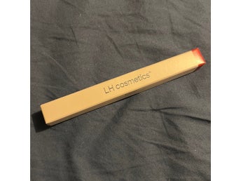 LH Cosmetics Crayon