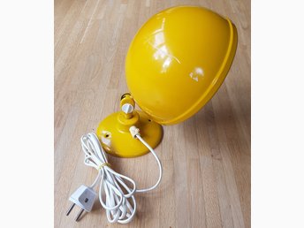 Vägglampa ELIT KNUD CHRISTENSEN Randers gul Vägglampa ELIT KNUD CHRISTENSEN Randers gul