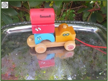 Barbapapa tågvagn med 3 barbafigurer som kan omgrupperas Fint skick