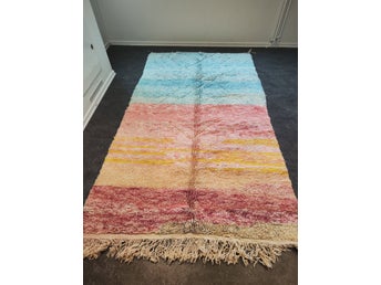 Helt ny äkta Marockansk Färgglad matta i hög kvalitet äkta ull, 150x260 cm