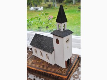 spelande kyrka med belysning spelande kyrka med belysning