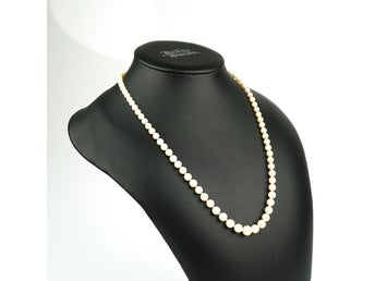 COLLIER, 18K, stl: 52cm, 20,97g, odlade pärlor ca 4-8mm, lås i vitguld.