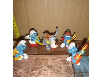 Smurfarnas hundvalp Welpi, Harpist- , Gitarr-, Skotsk-, Kärleks Smurfen