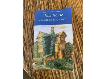 Bok av Charles Dickens : Bleak House, på Engelska.