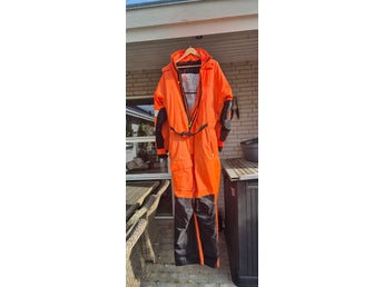 Helly Hansen Floater räddningsdräkt orange 50N (70–95 kg)