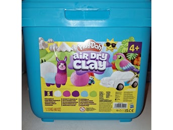90 kr Play-Doh Air Dry Clay med förvaringslåda
