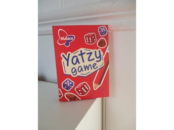 Malaco / reklamprylar / spel / Yatzy