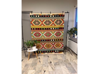 Handvävd Ull kelimmatta 194 x 150 cm