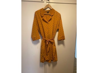 Monki klänning stl XS