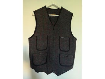 Woolrich grå väst, storlek M