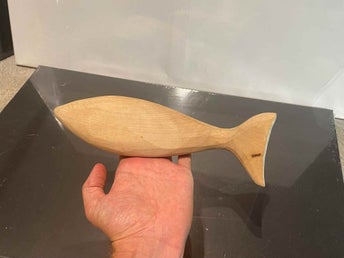 Täljd Fisk i trä - för projekt - halvfärdig