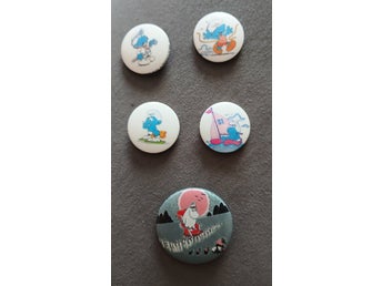 5 st Pins Smurfarna och Mumint från 1970-talet.