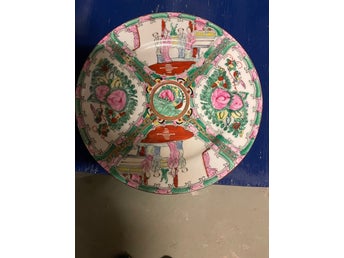 Kinesisk tallrik i bra skick D 30 cm