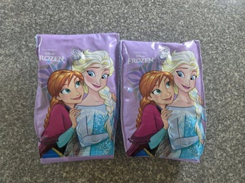 Disney Frost armpuffar