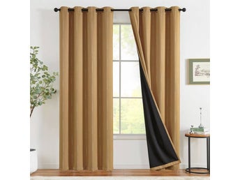 Moderiktig Mörkläggande Gardin i Underbar Design (Pack-2) (132 X 245 cm)