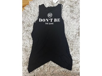 FB Sister sort top, storlek XS
