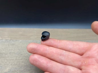 Miniatyr Motorcykelhjälm, Svart. Skala 1:24. Realistisk Replika.