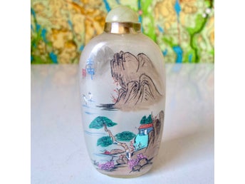 SNUSFLASKA, insidesmålat glas. Kina, 1900-tal.