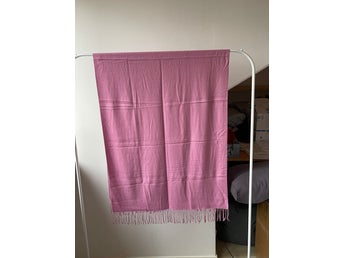 Pink 70 cm x 176 cm scarf