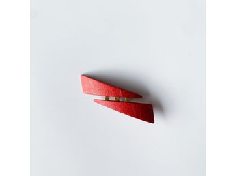 Aarikka Finland, Wooden Red Arrow Brooch