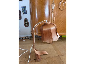 Bordslampa I furu retro 60tal