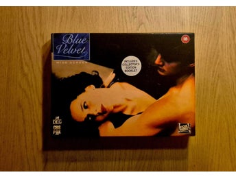 BLUE VELVET | DAVID LYNCH. WIDE SCREEN VHS BOX MED COLLECTORS EDITION BOOKLET.
