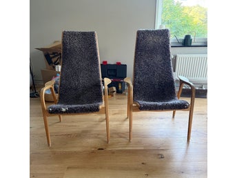 Laminofåtöljer i ek med fårskinn, 2 st