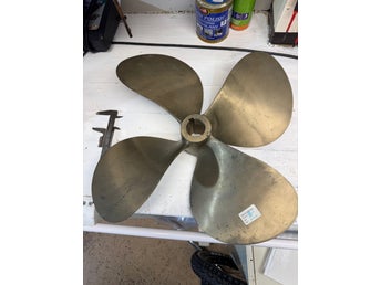 Propeller i brons, 4-bladig, 20x23, RH