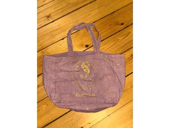 Maaneesten Tote Bag i