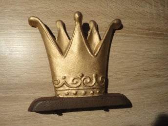 MYCKET VACKERT KRONA I GJUTJÄRN