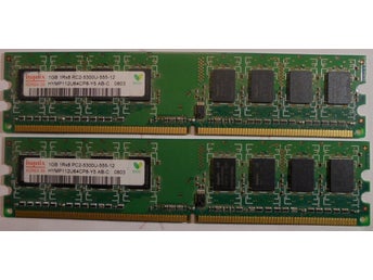 2GB(2st*1 GB) Hynix. DDR2 PC5300/667.100% lika Spec. Även datum är samma.