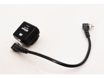 Nikon AS-15 Sync Terminal Adapter + sladd med gänga.