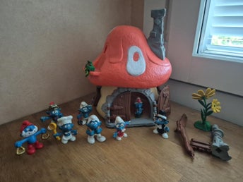 Smurfar Peyo Schleich – Smurfhus + 8 figurer & tillbehör – äldre