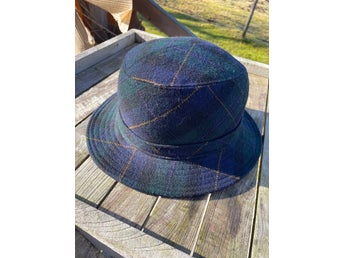 Wigens hatt i 100% ull/ storlek 56