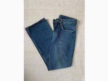 weekday mile jeans