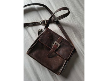 M.Collection vintage läder liten brun axelremsväska