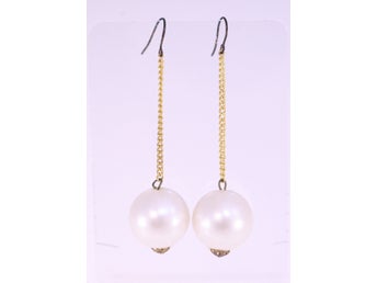 Vintage large plastic pearl drop earrings UK circa 1970s (Weight: 7g) FREE POST