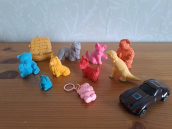 Div figurer t ex hund katt bil